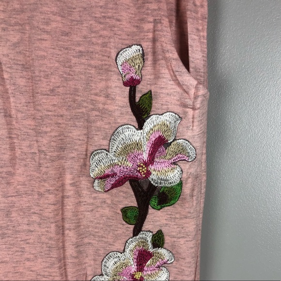 🔹1 Large Left 🔹Embroidered Joggers - Picture 3 of 8